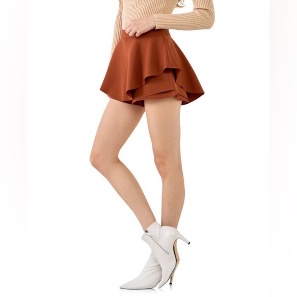 Free The Roses Women’s Orange Ruffled Skort (S)